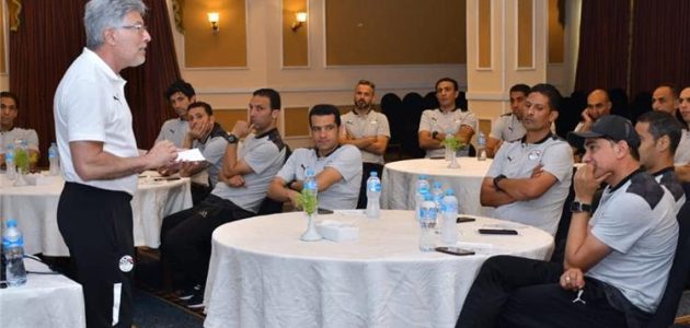 فيتور بيريرا يكشف موقفه من عودة جلسات تحليل أداء الحكام